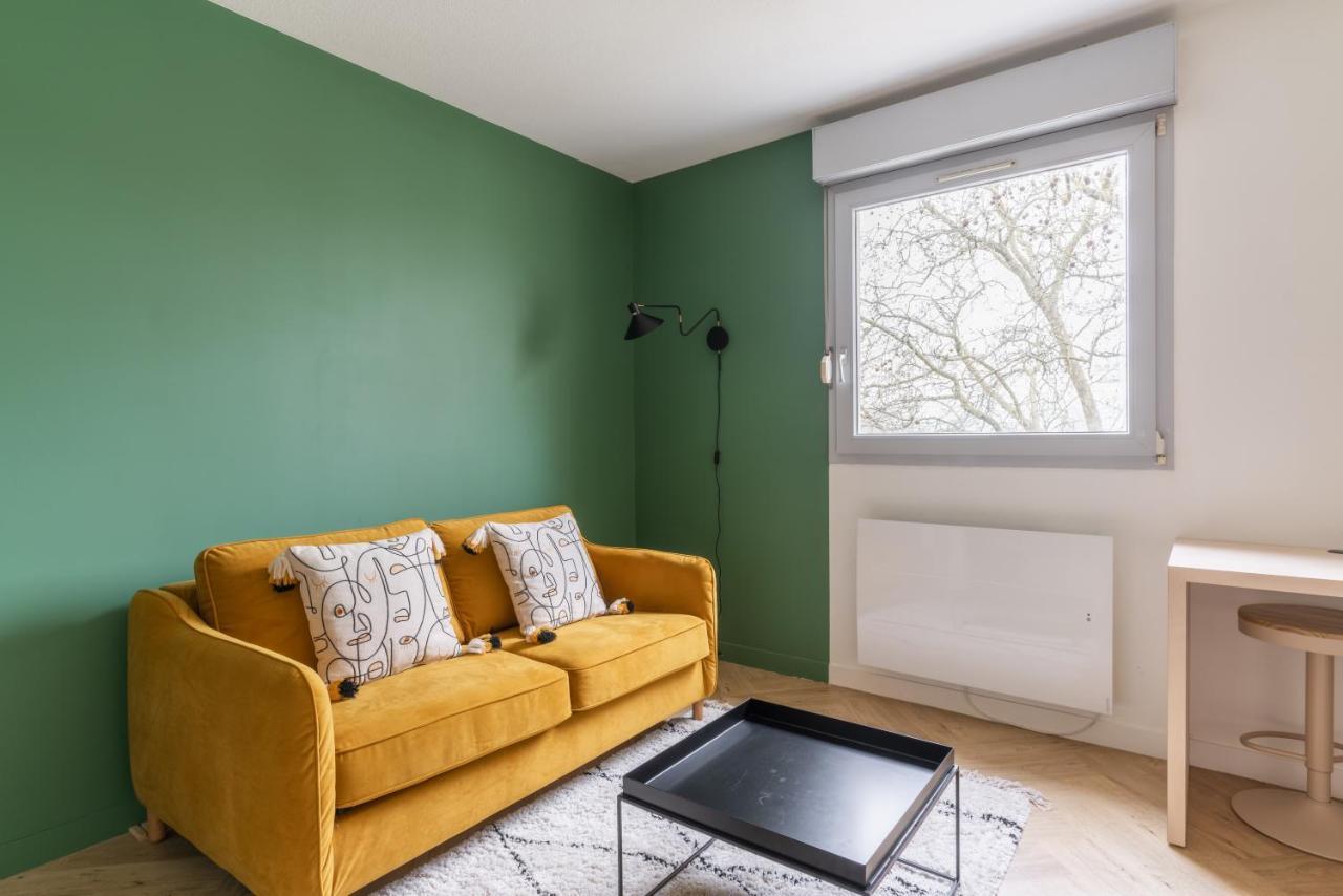 Studio Refait A Neuf Avec Parking En Bord De Loire Nantes Luaran gambar